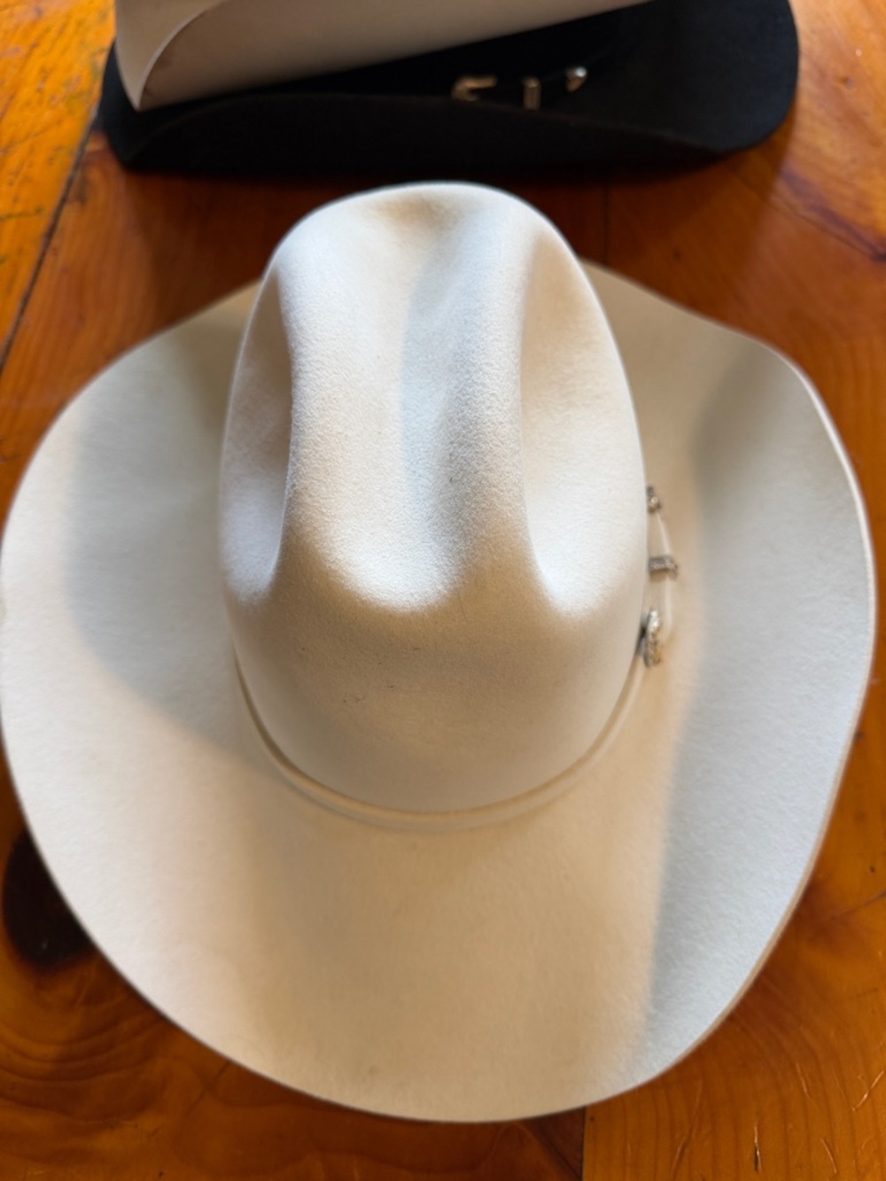 Seratelli Classic White Cowboy Hat 6 5/8